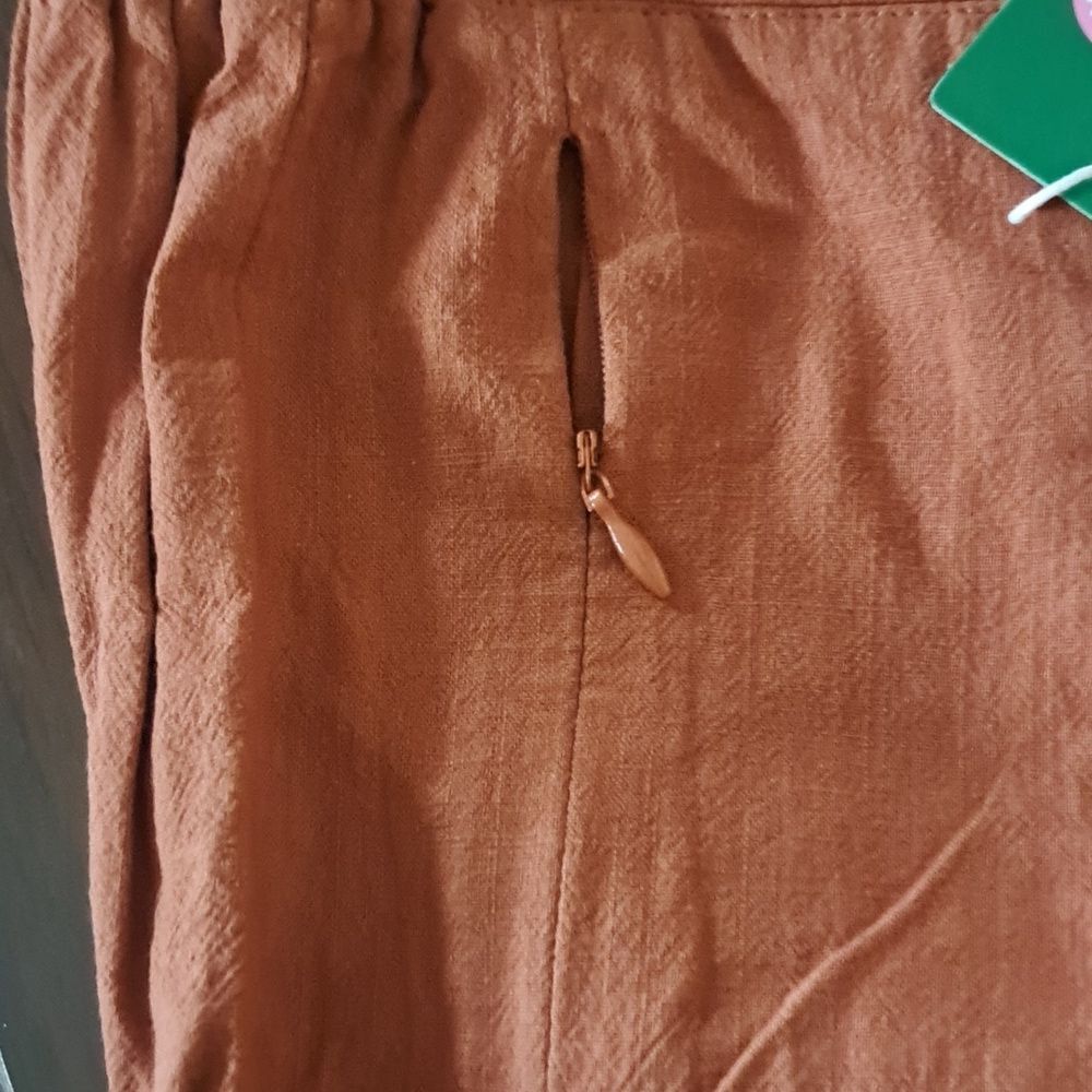 LARGE   HALARA PLICATED WIDE LEG PALAZZO CAPRI - Picture 9 of 11